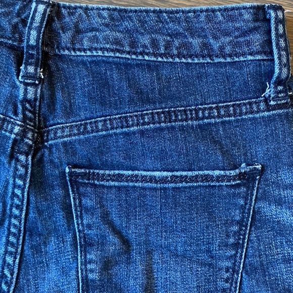 UNIVERSAL THREAD JEAN SHORTS DARK BLUE WITH POCKETS AND BELT LOOP SIZE 00/24 - Picture 3 of 4